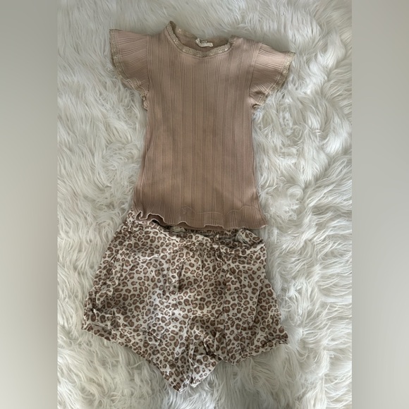 Jessica Simpson Tan and Cream Kids Matching Set - Picture 2 of 3